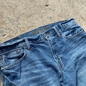 American Eagle Outfitters Men's Straight Blue Jeans